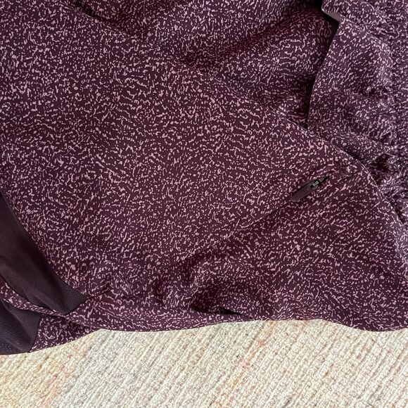 Athleta Purple Printed Mesh Racer Run 4" Lined Midrise Shorts Size Large EUC - Picture 7 of 8